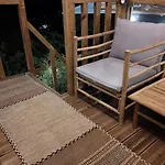 Twiga Tenda Su Palafitta * インペリア